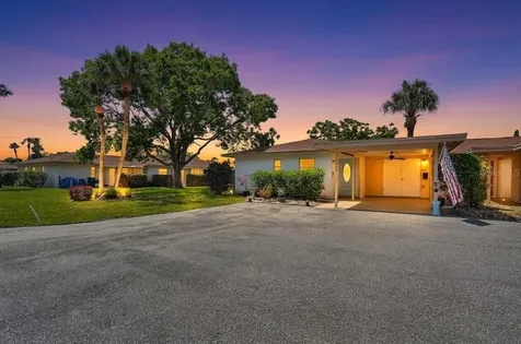 2719 51ST Avenue W Bradenton FL 34207