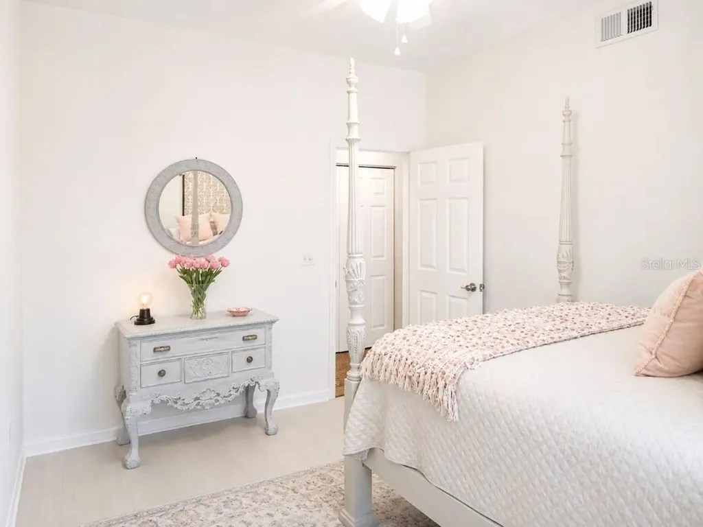 8360 Wingate Drive Sarasota FL 34238