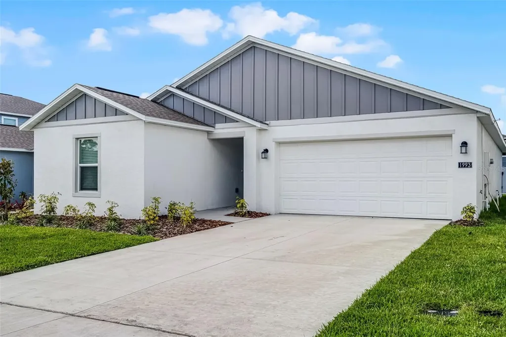 1993 Sarah Street Winter Haven FL 33884