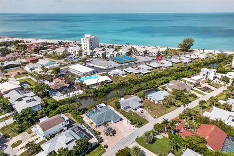 908 Villas Drive Venice FL 34285