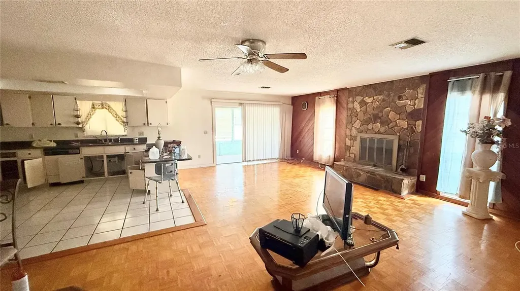 1406 Meadow Drive NE Winter Haven FL 33881