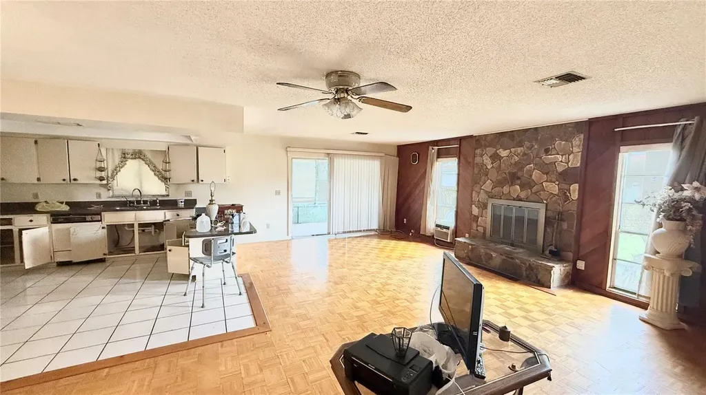1406 Meadow Drive NE Winter Haven FL 33881
