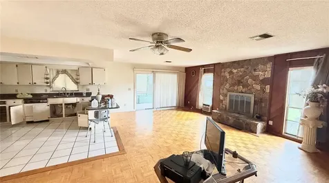 1406 Meadow Drive NE Winter Haven FL 33881