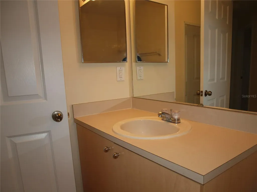 11536 11536 Crestlake Village Drive Riverview FL 33569