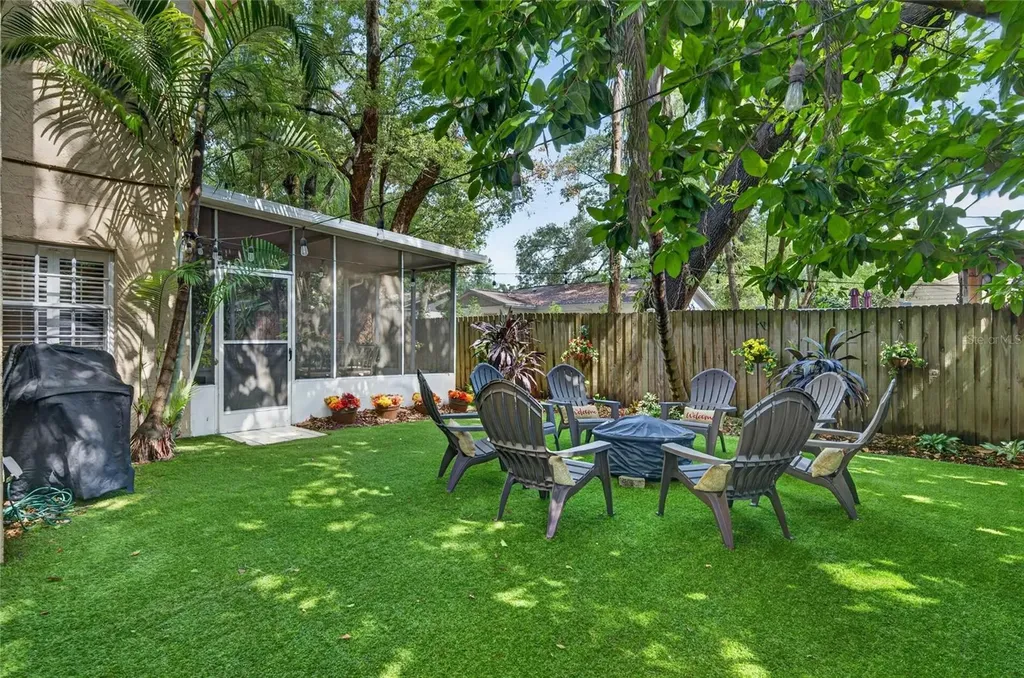 1311 W Carissa Court Tampa FL 33604