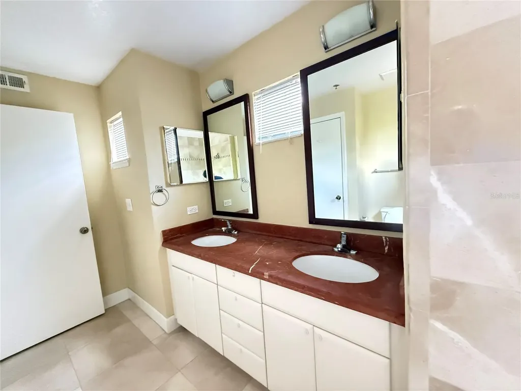 13212 Arbor Isle Drive Tampa FL 33637