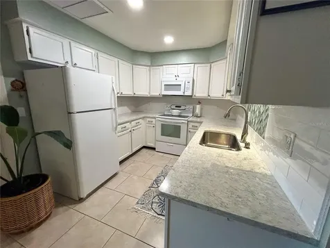 275 S 4th Street Cocoa Beach FL 32931