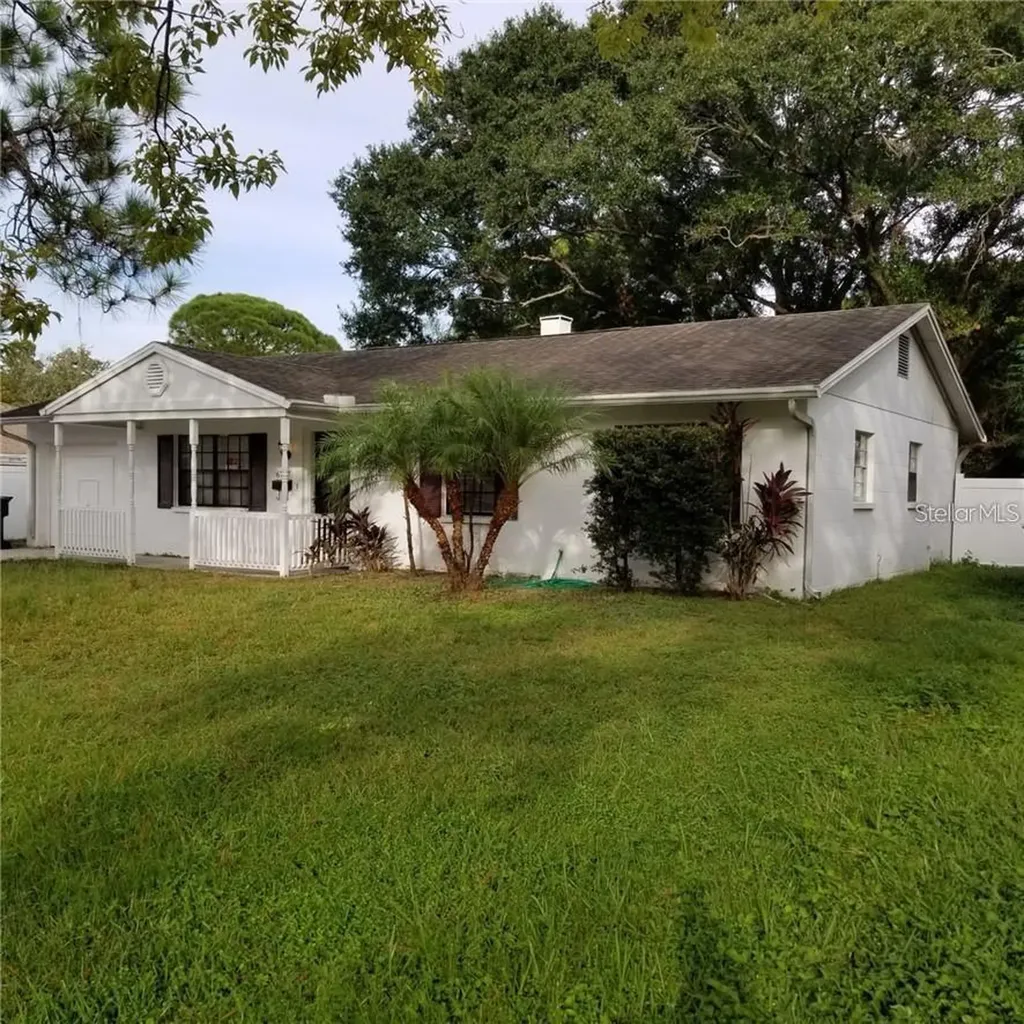 6717 Mornay Tampa FL 33615