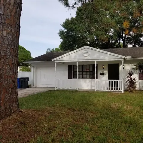 6717 Mornay Tampa FL 33615