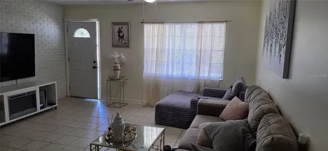 6717 Mornay Tampa FL 33615