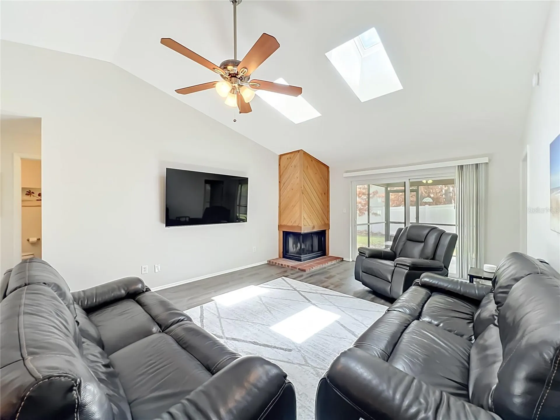 1050 Abell Circle Oviedo FL 32765
