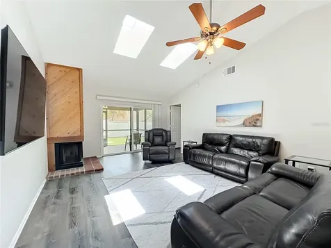1050 Abell Circle Oviedo FL 32765