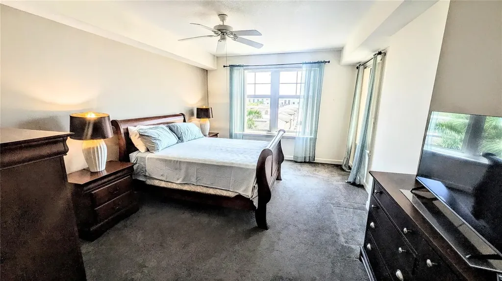 750 N Tamiami Trail Sarasota FL 34236