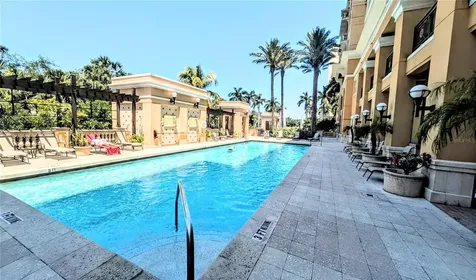 750 N Tamiami Trail Sarasota FL 34236