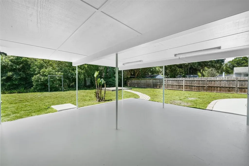 814 W Indiana Avenue Tampa FL 33603