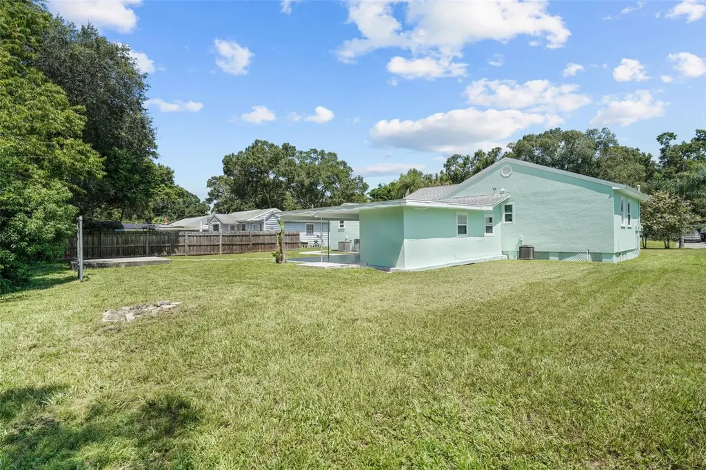 814 W Indiana Avenue Tampa FL 33603