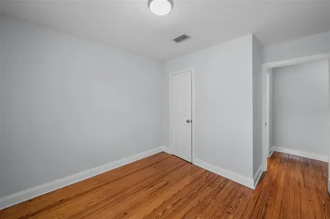 814 W Indiana Avenue Tampa FL 33603
