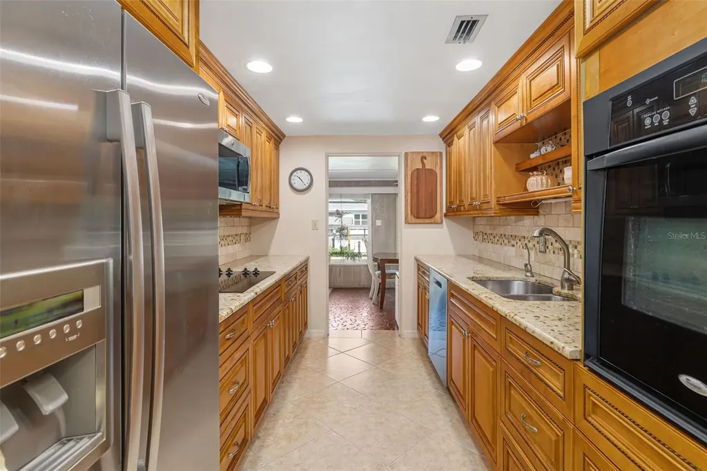 302 Bryn Mawr Island Bradenton FL 34207