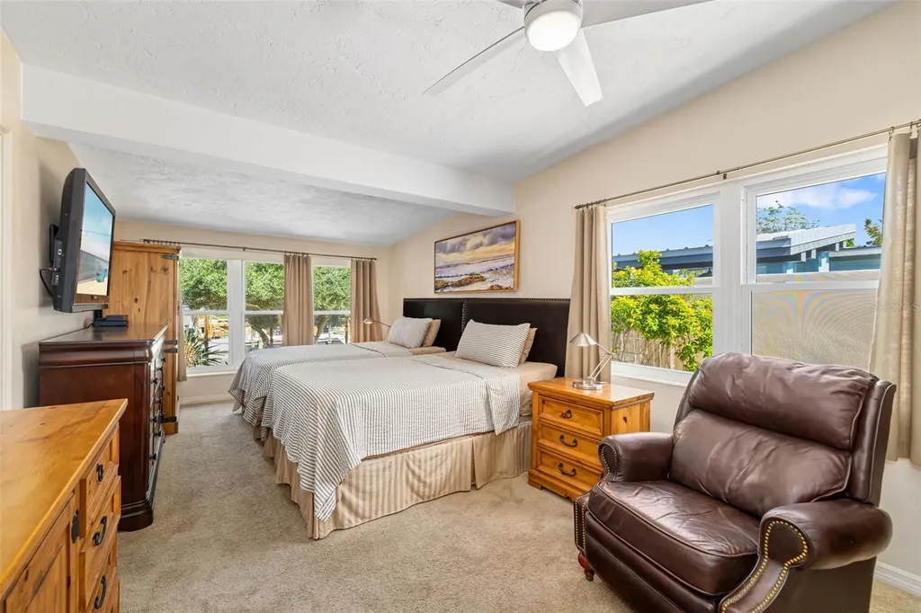 302 Bryn Mawr Island Bradenton FL 34207