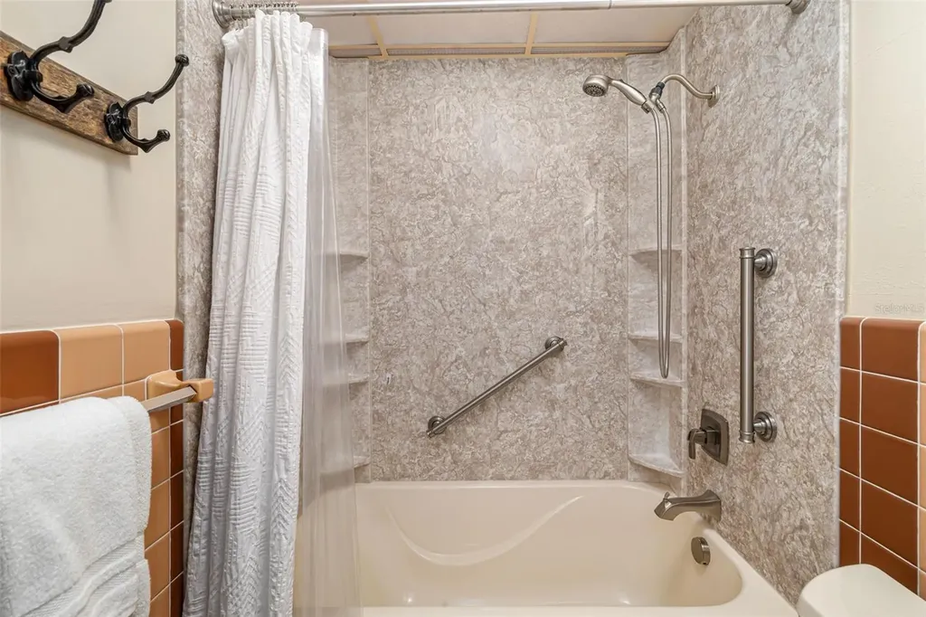 302 Bryn Mawr Island Bradenton FL 34207