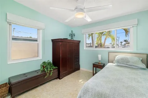 302 Bryn Mawr Island Bradenton FL 34207