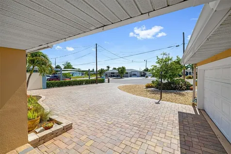 302 Bryn Mawr Island Bradenton FL 34207
