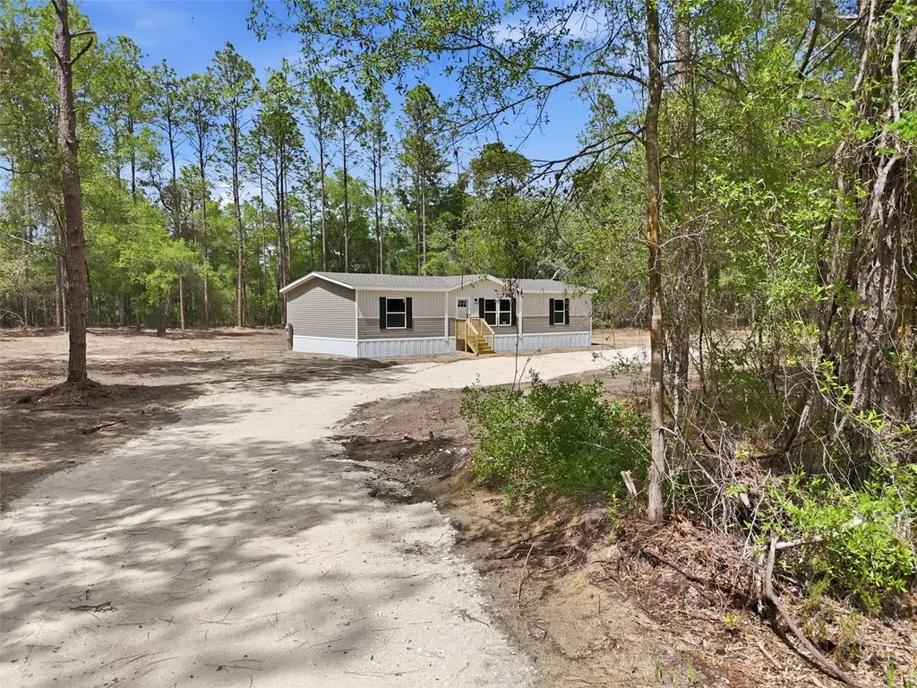 10451 NE 81st Street Bronson FL 32621