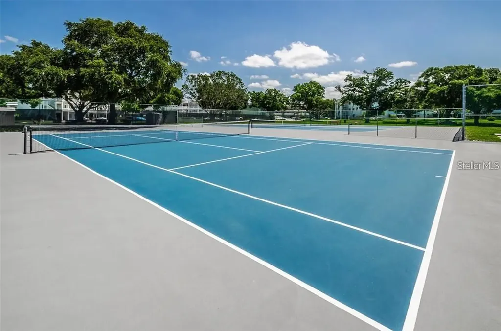 2359 Finlandia Lane Clearwater FL 33763