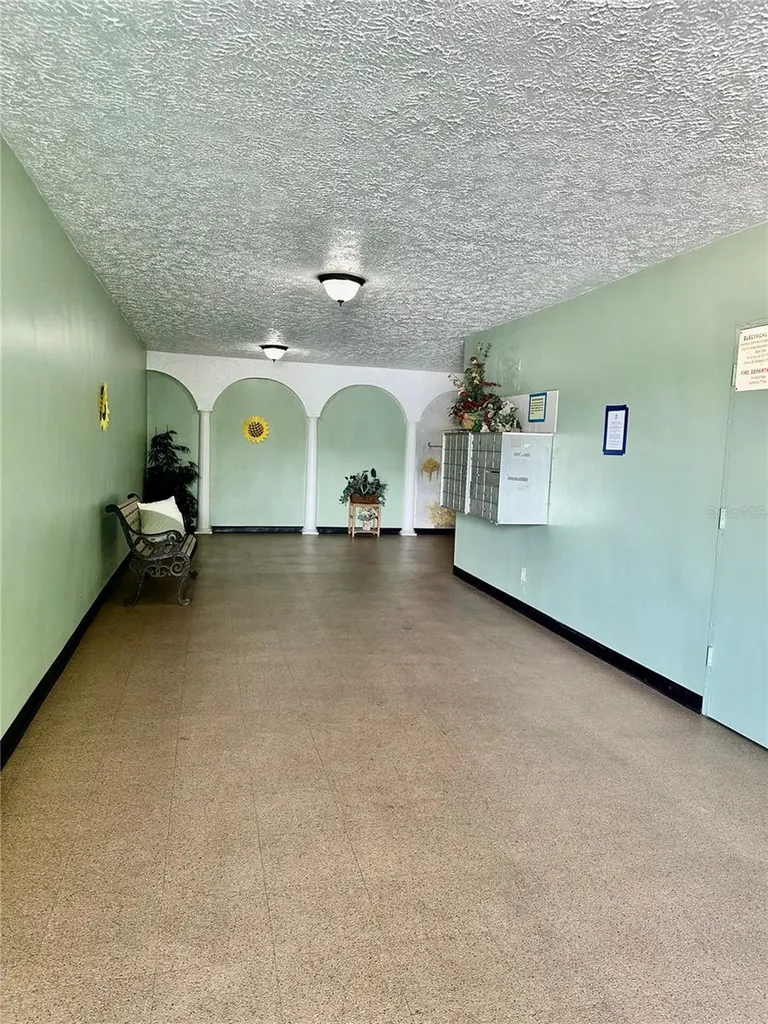 2359 Finlandia Lane Clearwater FL 33763