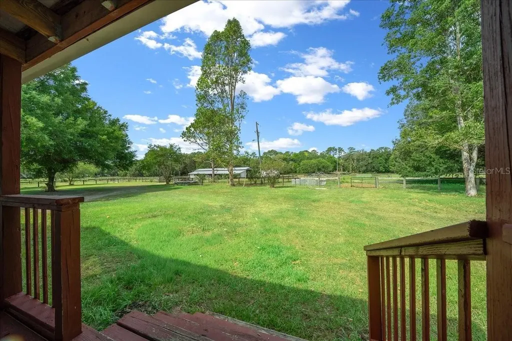 18585 N Highway 329 Reddick FL 32686