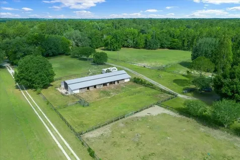 18585 N Highway 329 Reddick FL 32686