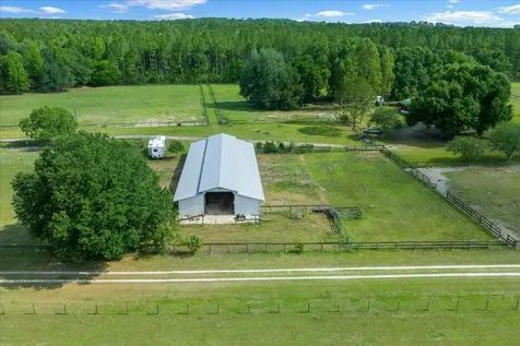 18585 N Highway 329 Reddick FL 32686