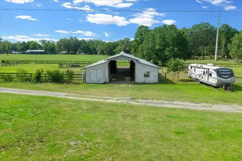 18585 N Highway 329 Reddick FL 32686
