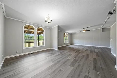 18585 N Highway 329 Reddick FL 32686
