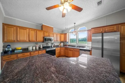 18585 N Highway 329 Reddick FL 32686
