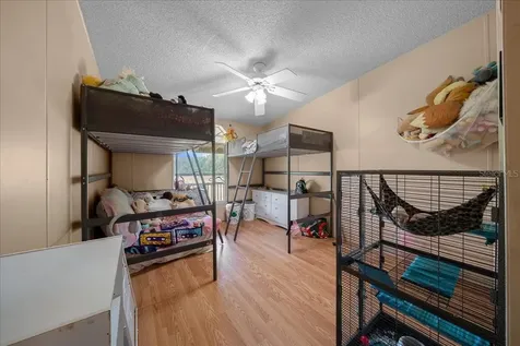 18585 N Highway 329 Reddick FL 32686