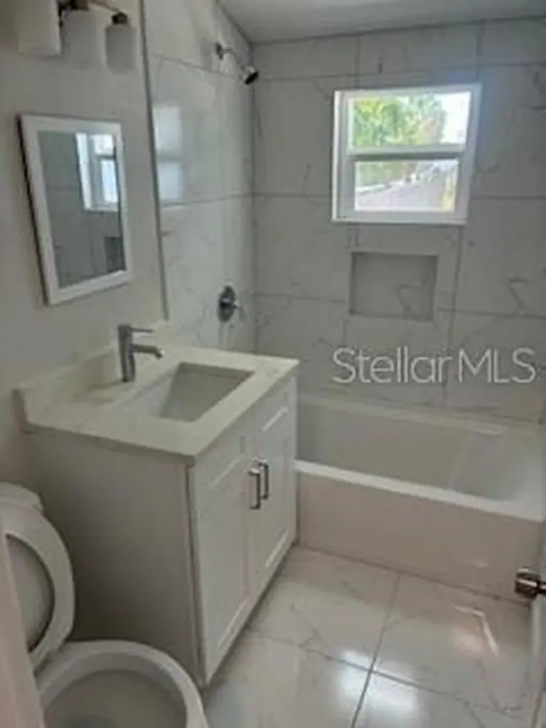 2524 W Chestnut Street Tampa FL 33607