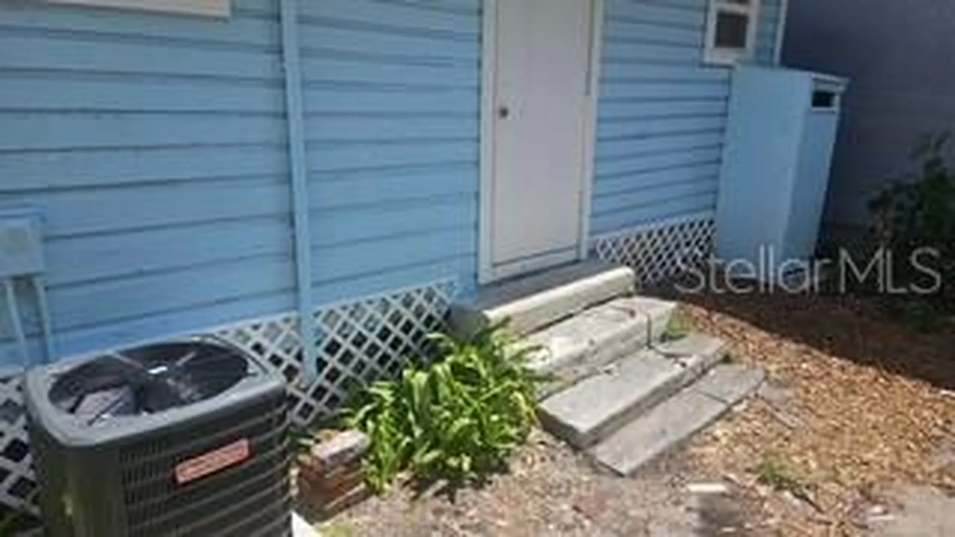 2524 W Chestnut Street Tampa FL 33607