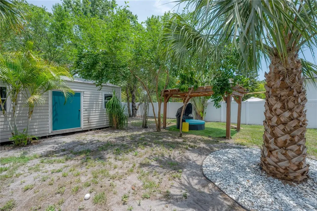 1010 E Curtis Street Tampa FL 33603