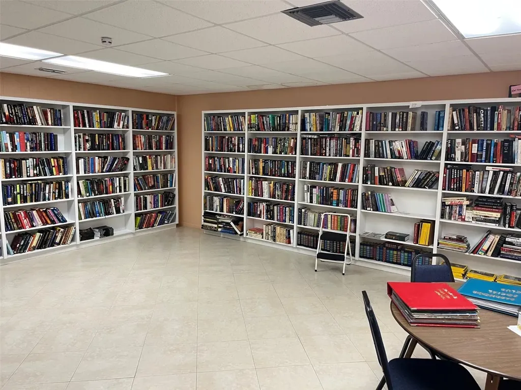 8372 Candlewood Road Seminole FL 33777