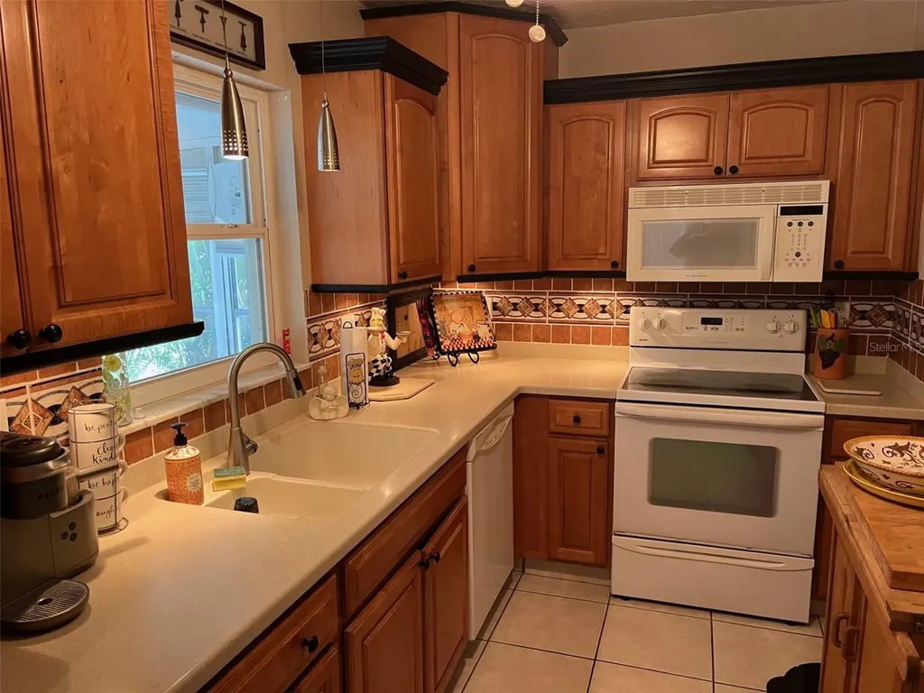 8372 Candlewood Road Seminole FL 33777