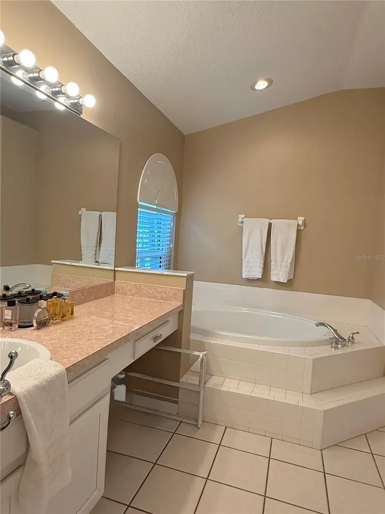 10501 Rochester Way Tampa FL 33626