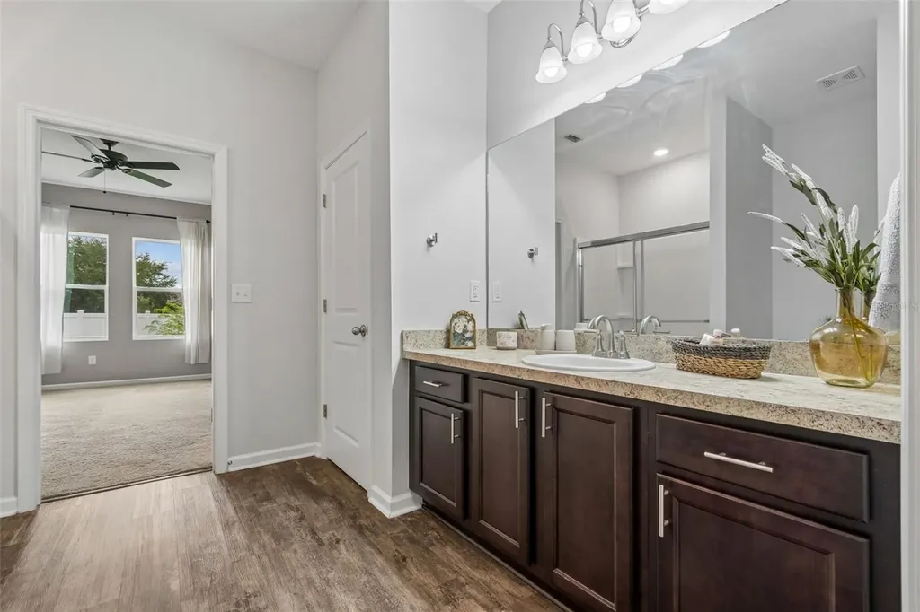 1261 Anchor Bend Drive Ruskin FL 33570