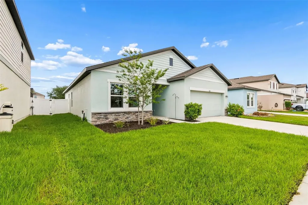 1261 Anchor Bend Drive Ruskin FL 33570