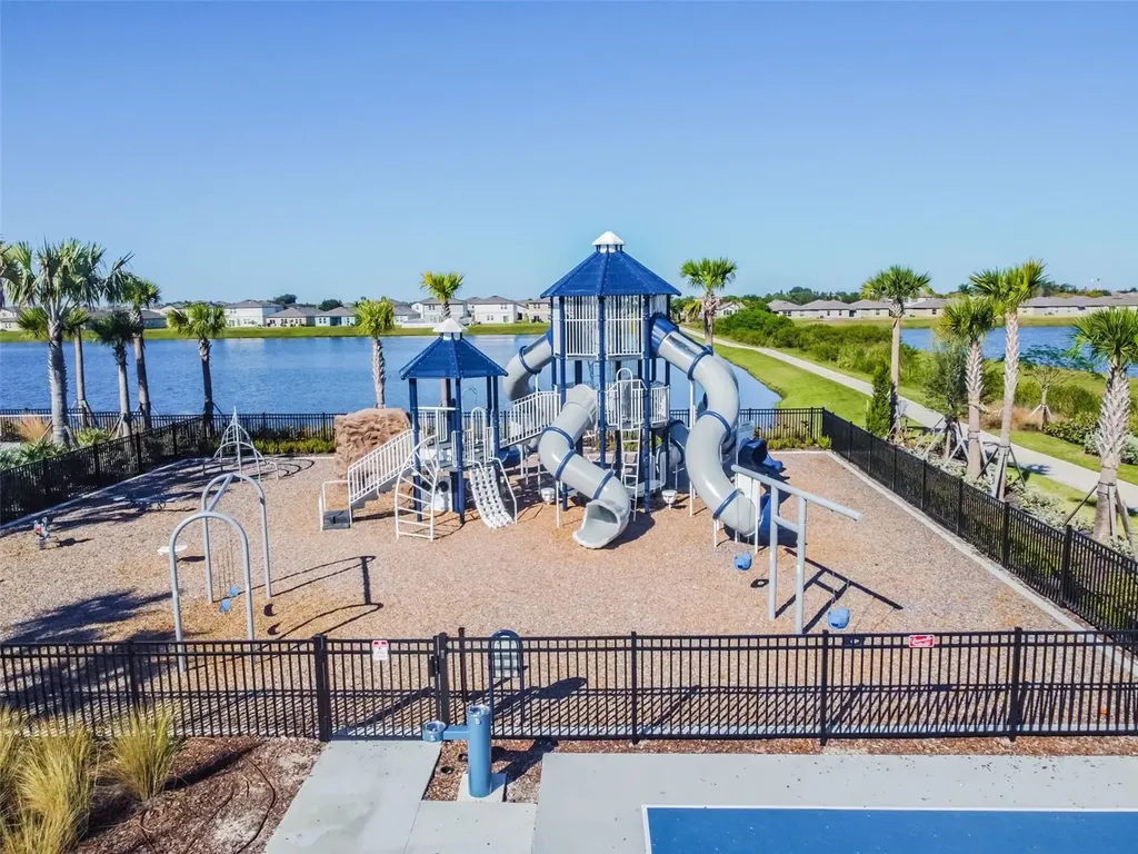 1261 Anchor Bend Drive Ruskin FL 33570
