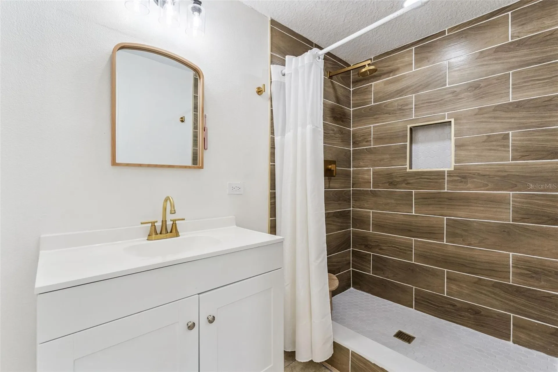 670 Vincent Drive Mount Dora FL 32757