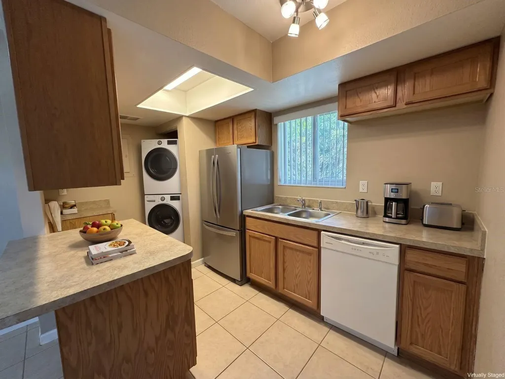 5568 Green Shadows Place Orlando FL 32811