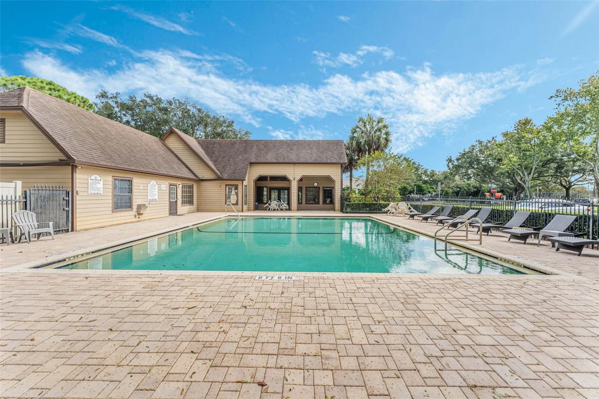 385 Woodside Drive Altamonte Springs FL 32701