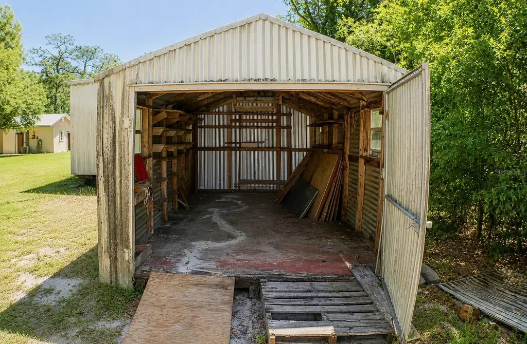 13124 NW 160th Avenue Morriston FL 32668