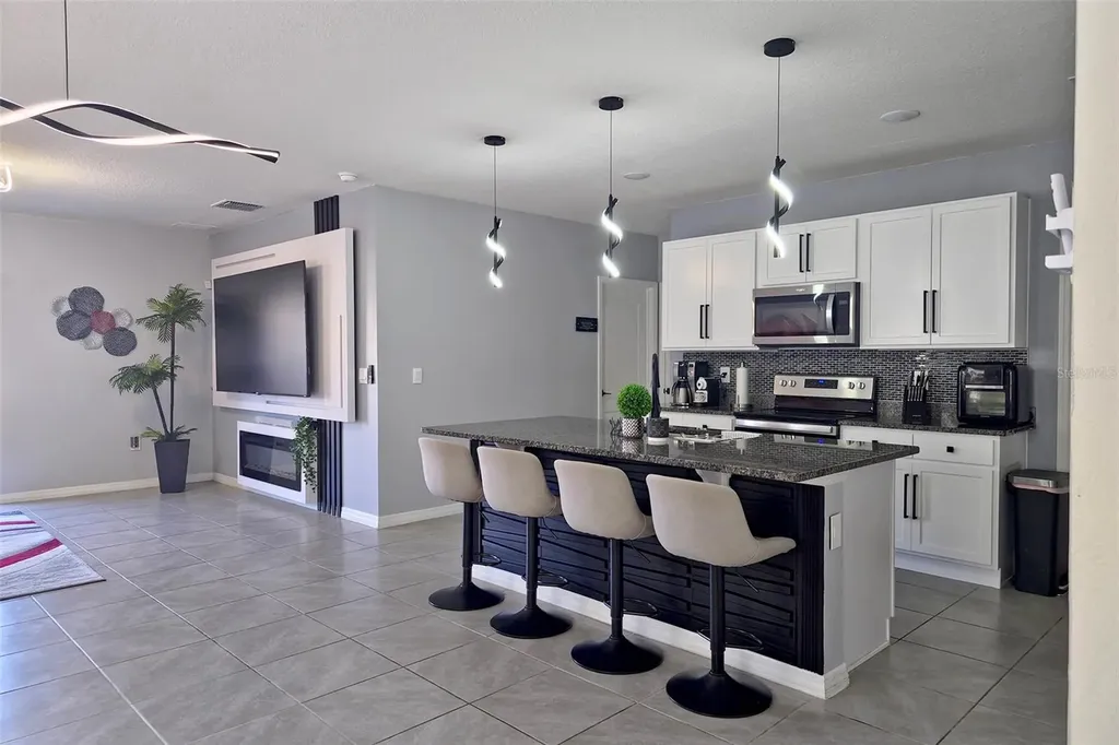 1292 Cascades Avenue Davenport FL 33837